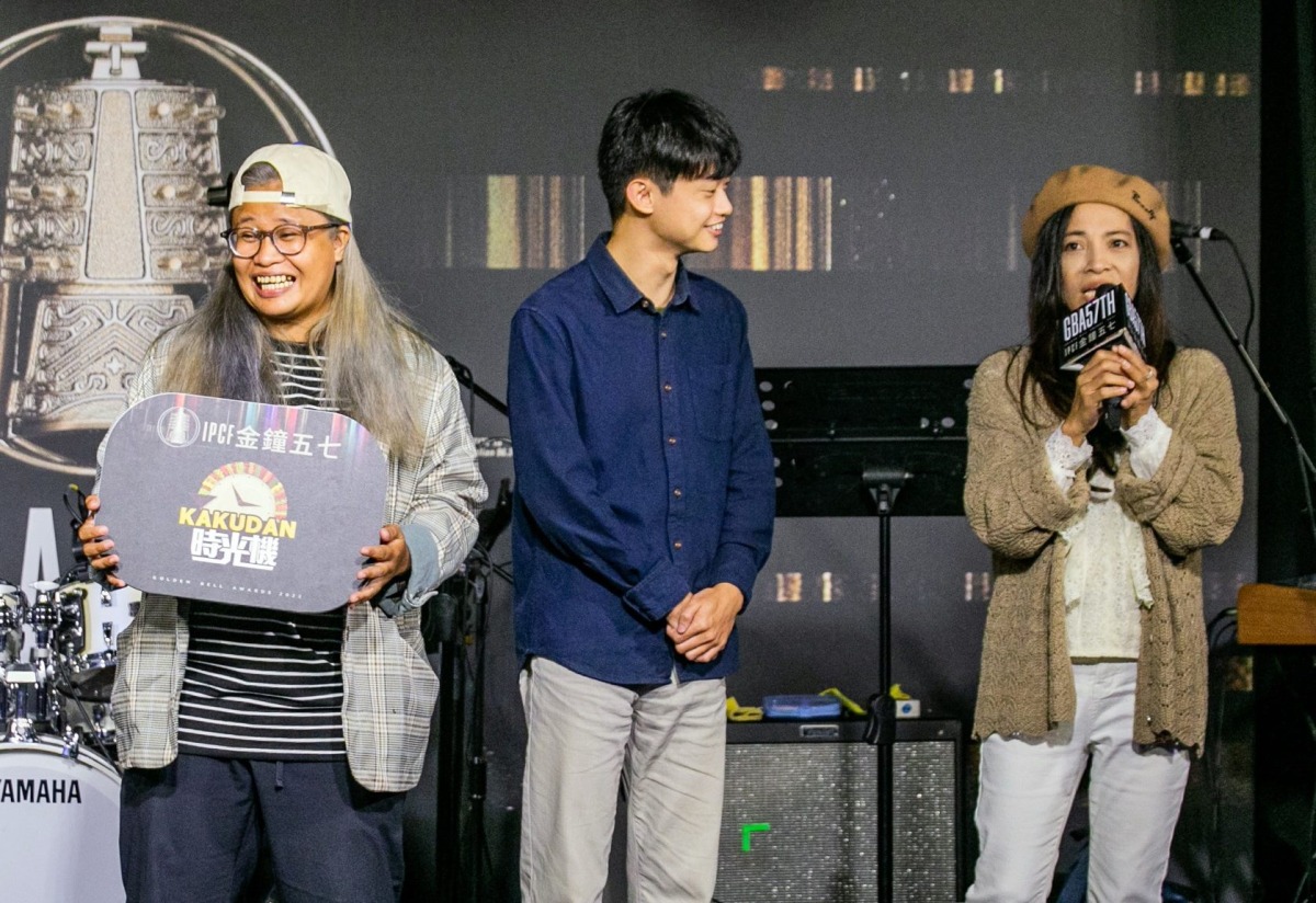 龍華科大校友董家銓敲響金鐘 展現文創系紮實影視技能 龍華科大文創系校友董家銓 畢業才一年就勇奪電視金鐘獎 3