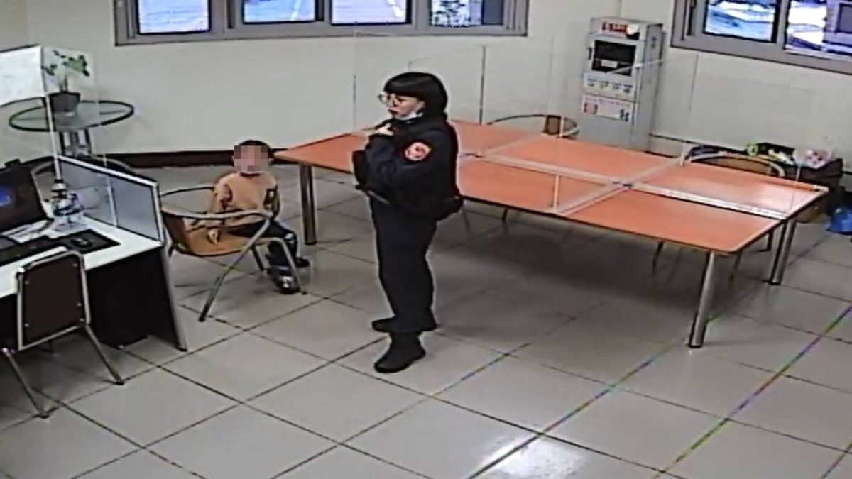 7歲童等嘸阿公 桃警火速助祖孫團圓 1308699 scaled