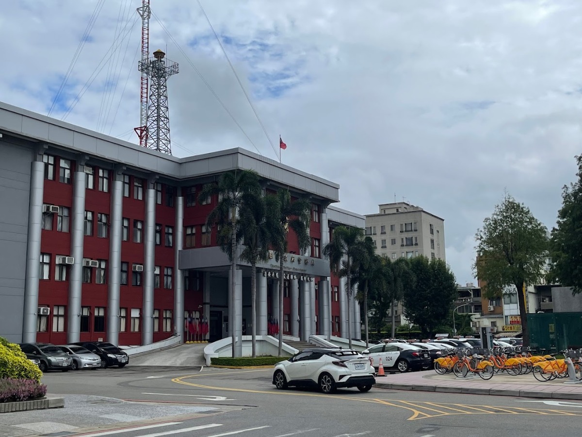 桃園2偵查隊長與黑道餐敘未報備 遭市警局記過拔官 2022 10 07