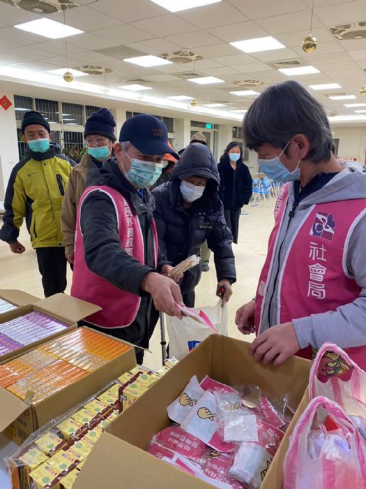 平鎮社區溝渠出現死魚 初判水中溶氧偏低所致 20230126203607294