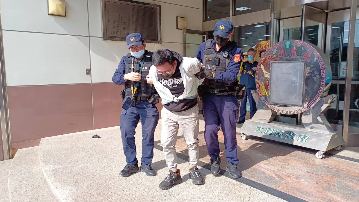 加強農會防搶應變 大園警模擬圍捕銀行大盜 218973 scaled