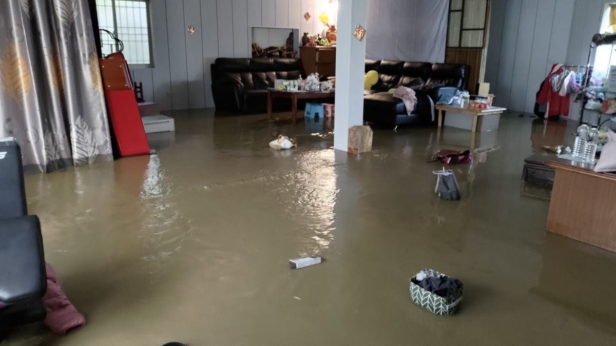 水淹進客廳!龍潭抽水站爆管 33萬戶無水可用 322405075 549404793818382 2493382316728301206 n