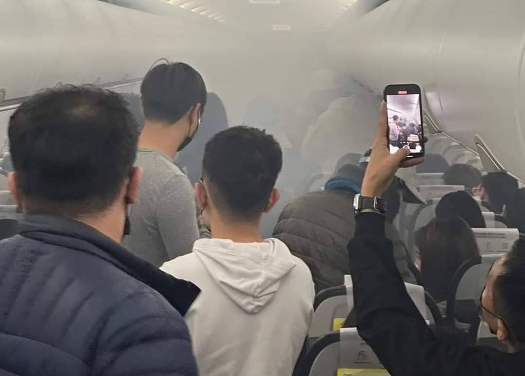 酷航桃園飛新加坡班機起火 客艙濃煙密布2人傷 324559416 2323907521102820 9034374713786190513 n