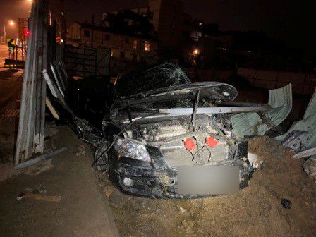 【有片】越籍男失控自撞亡 2乘客傷1人逃跑下落不明 507259