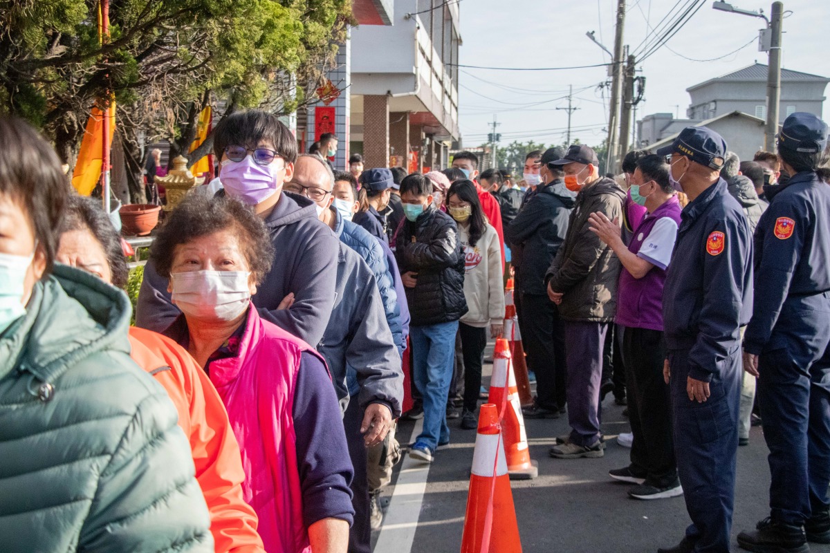 東山媽祖好發揮! 員林圳安宮迎來賴清德參香發福袋 IMG 2702