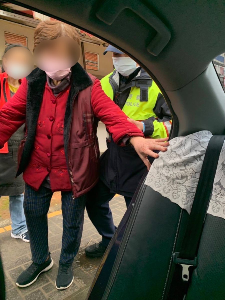 老婦散步忘了新家 龜山警監視器急尋助團聚 S 262709556 scaled