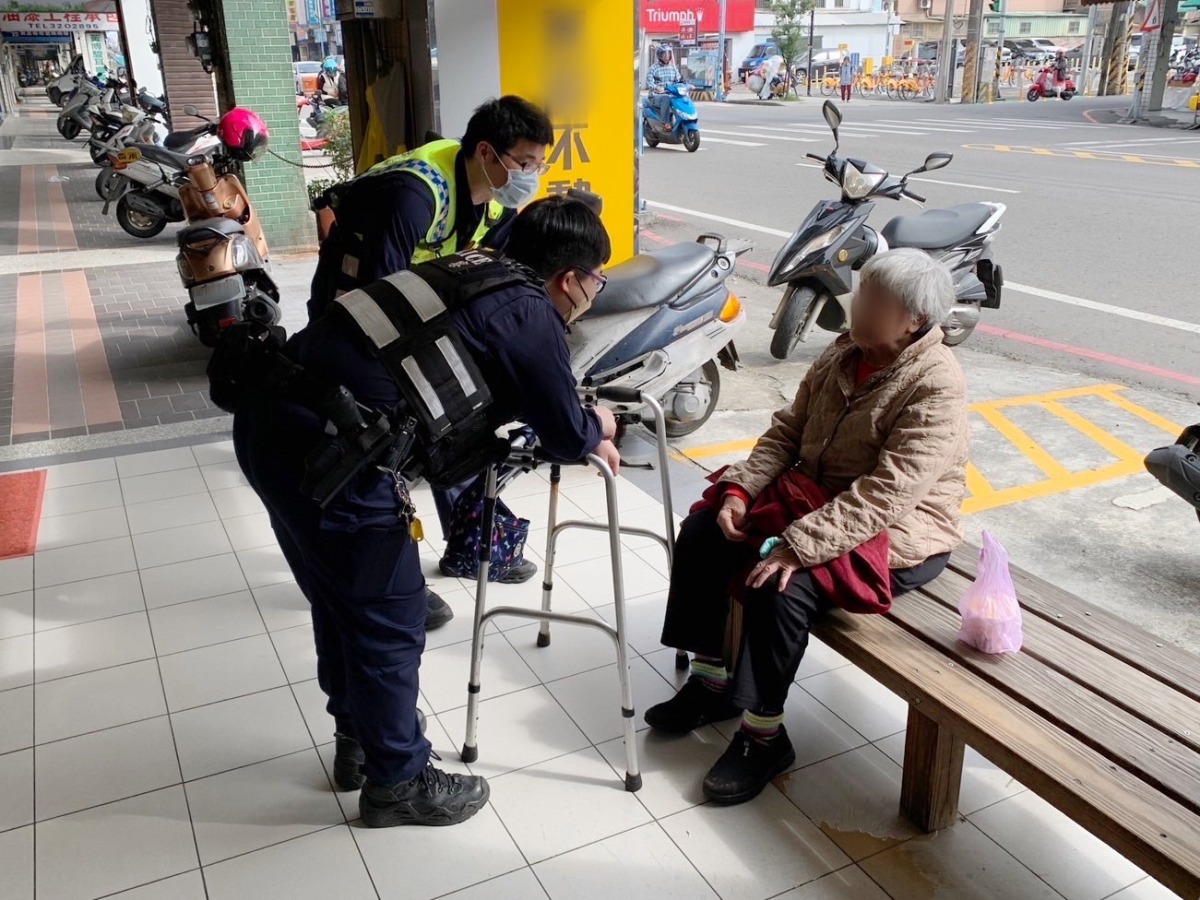 阿嬤負氣離家家屬遍尋不著 龜山警助年前返家團圓 S 41877597
