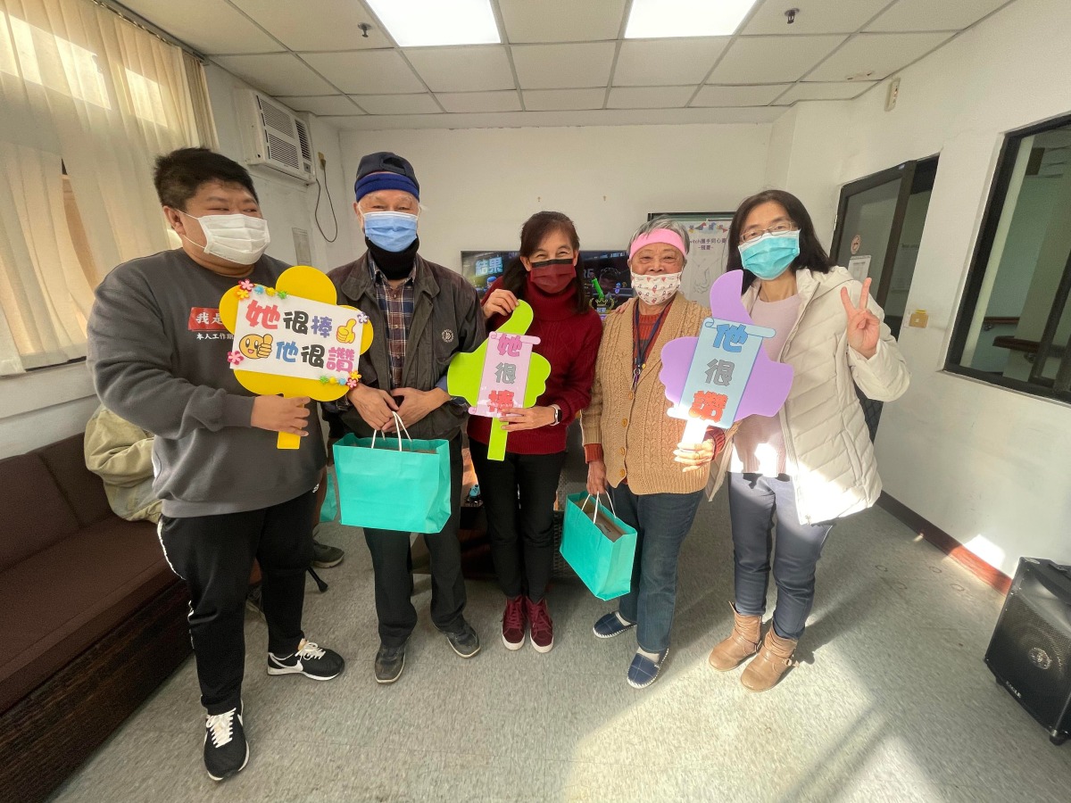 八德榮家Switch競賽登場 長輩展現熱情活力 八德榮家汪爺爺及林奶奶組隊奪得Switch遊戲最高分