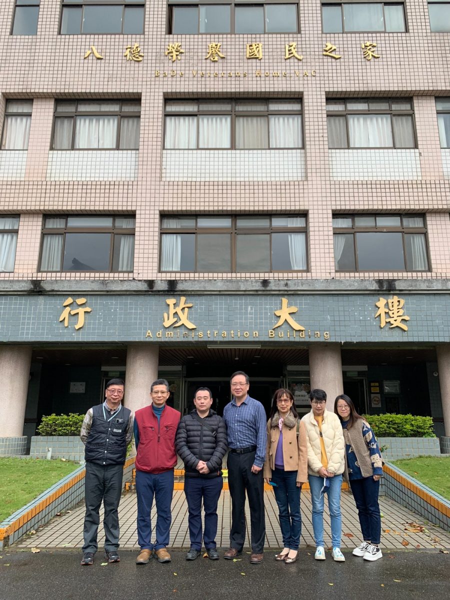 八德榮家結合桃園農工 雙向交流促進世代共融 八德榮家與桃園農工進行雙方交流 scaled