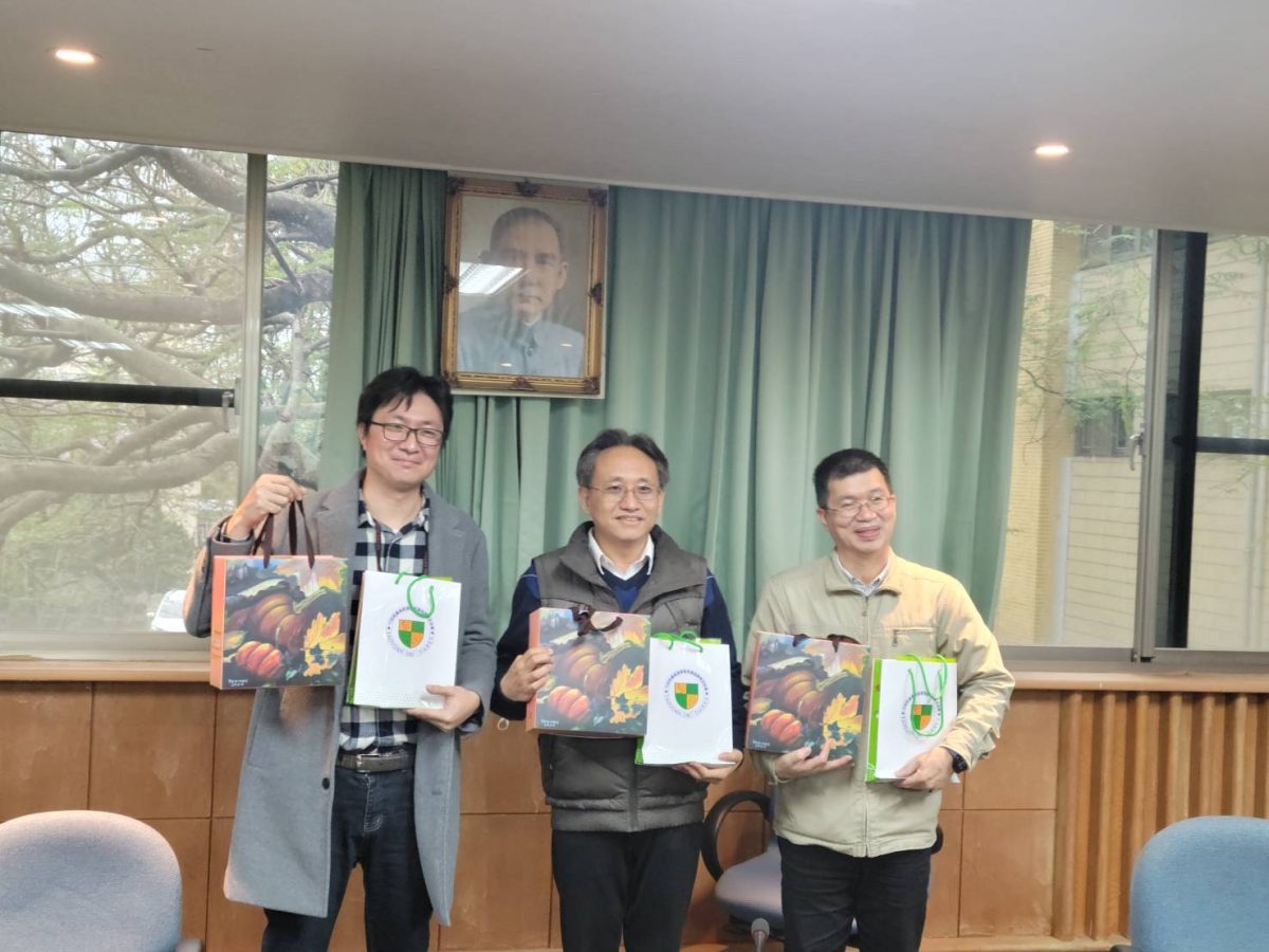 產官研齊聚桃園農改場 市府推動智慧農業小組 139210 scaled