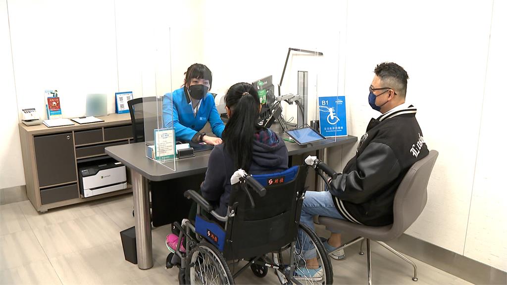 高齡化趨勢 銀行營造樂齡族友善金融環境