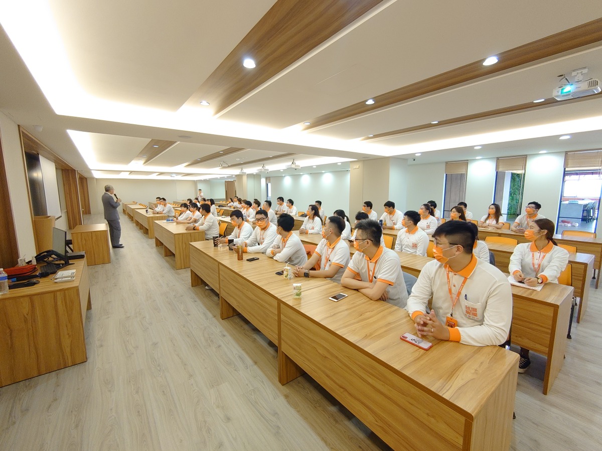 台灣房屋招募ESG+主理人 薪資優渥待遇佳 2023年台灣房屋推動ESG主理人計畫培訓示意圖
