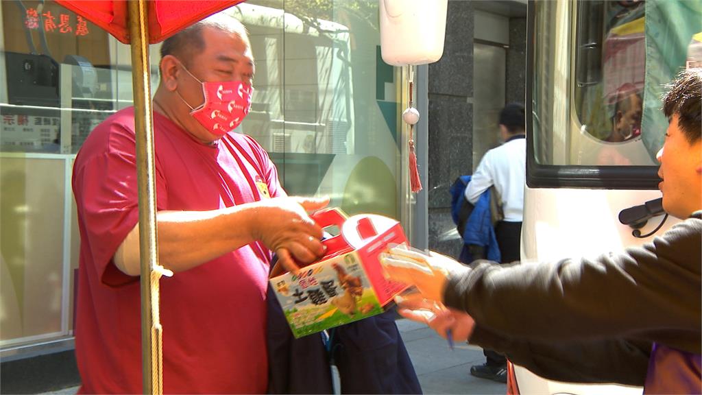 血荒!全台剩4.5天庫存 律師號召「捐血送雞蛋」