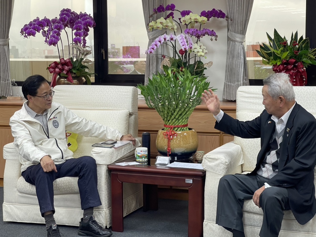 敏盛醫療總裁楊敏盛拜會張善政 提10點施政建議 331240373 585148459802233 5097971389441455726 n