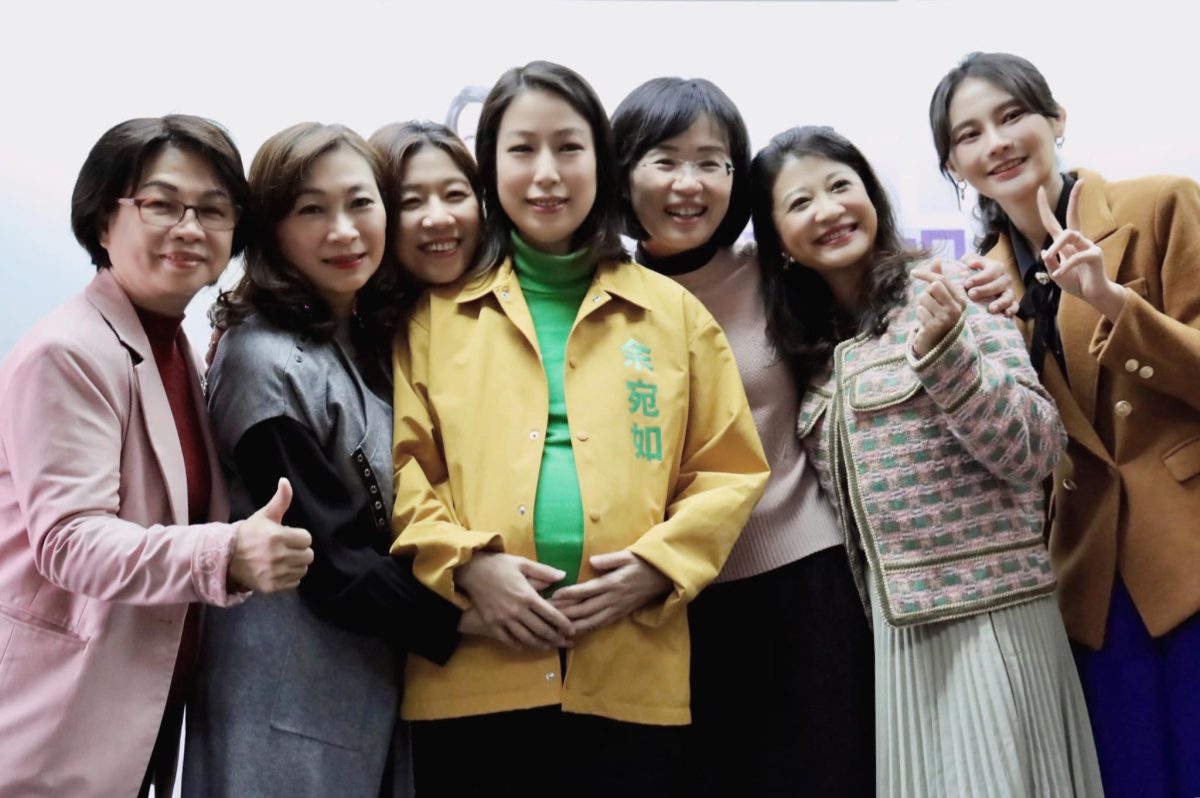 余宛如挺孕肚「回娘家」 宣布參戰桃園第4選區立委 332867821 572347691279031 8811135834175210272 n scaled