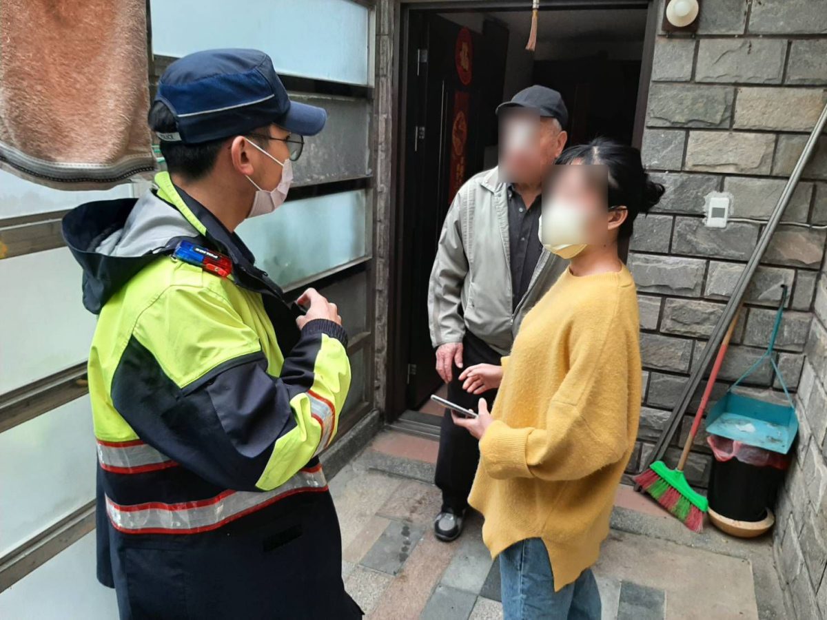 雨後路滑!9旬翁公園跌倒見血 平鎮警消即刻救援 523795 scaled