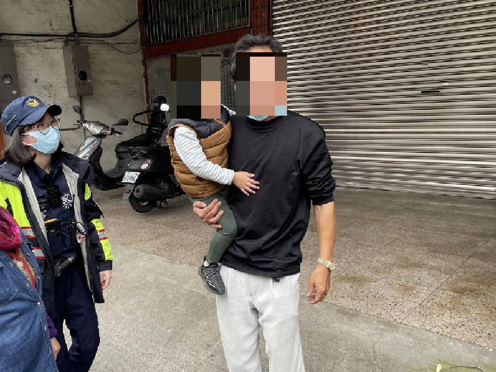 「不想上學!」2歲男娃獨自離校回家找阿嬤 647957