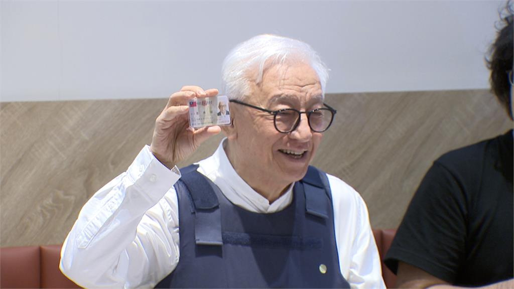 吳子嘉與曹興誠槓上!入籍新加坡絕非逃稅 去年繳16億稅給台灣政府