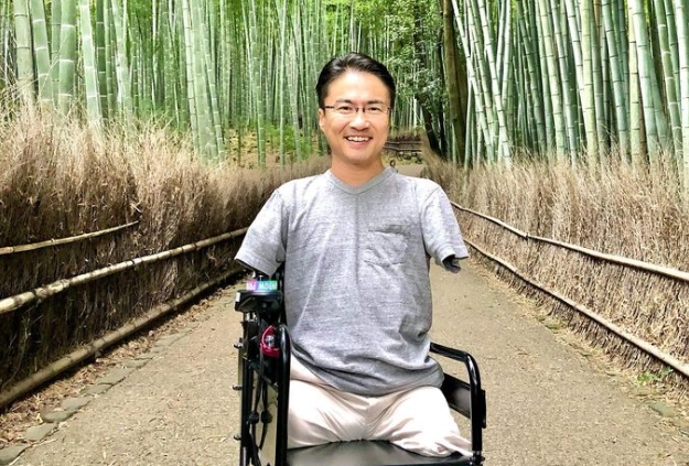 《五體不滿足》乙武洋匡超狂!偷吃50女離婚桃花更旺 分手混血女友再爆偕嫩妹同居