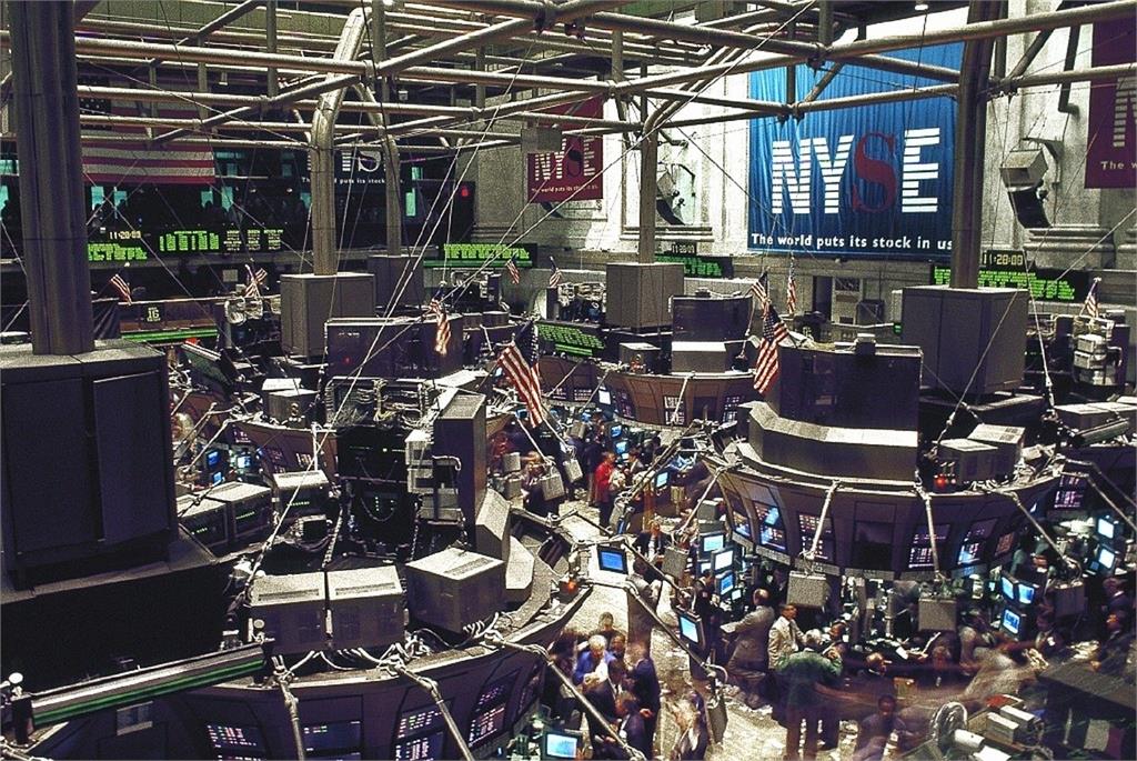 憂Fed恐續升息美股四大指數收黑 台積電ADR跌2.06% 憂Fed恐續升息美股四大指數收黑 台積電ADR跌2.06%