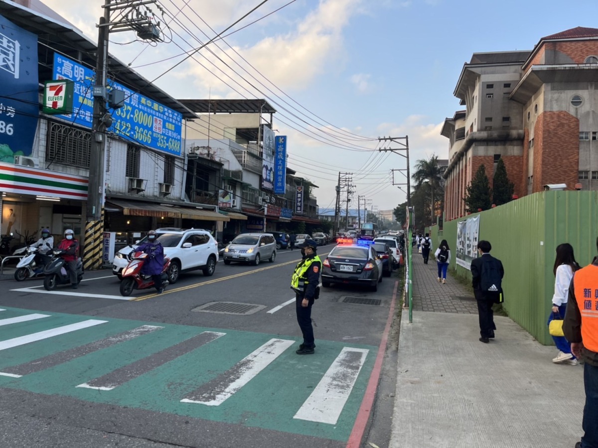 寒假後開學首日 八德警啟動護童勤務減少壅塞 S 18145443