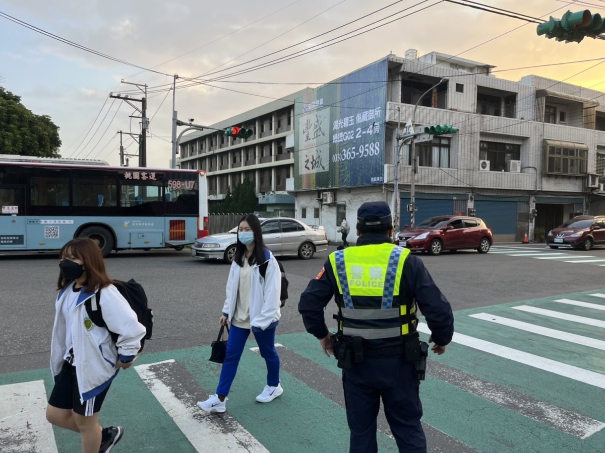 寒假後開學首日 八德警啟動護童勤務減少壅塞 S 18145444