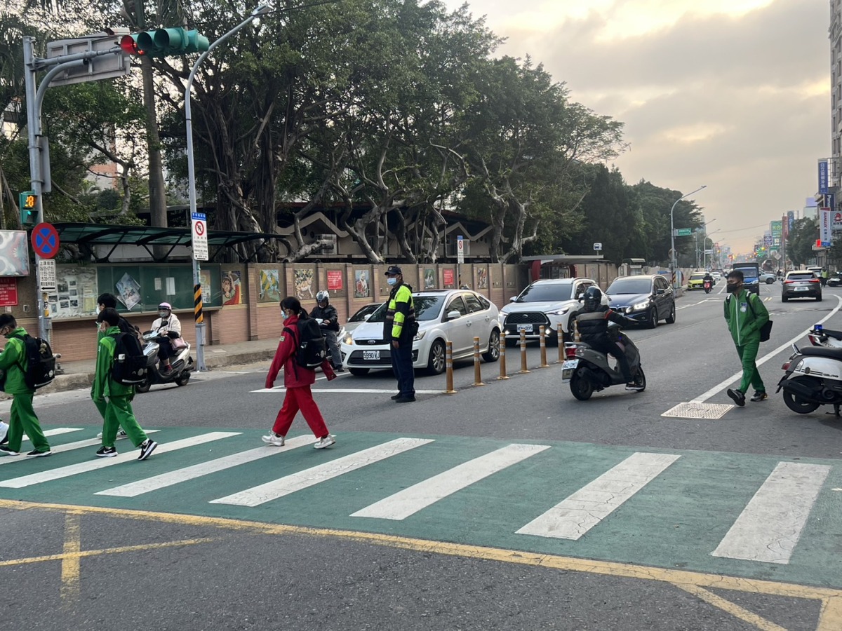 寒假後開學首日 八德警啟動護童勤務減少壅塞 S 23633942