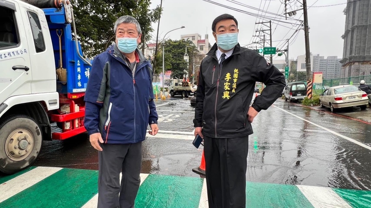 停水了!楊梅瑞埔國小前爆管 預計今晚8點前恢復供水 S 38297609