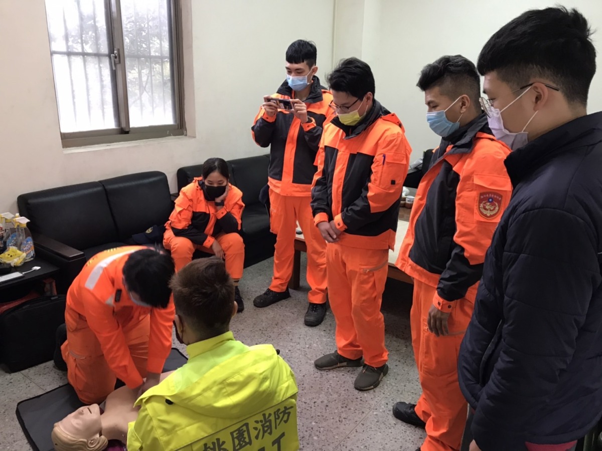 228連假竹圍漁港湧人潮 桃消攜手海巡提升救護技巧 S 6995994