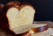 外送叫吐司「附贈大米奇」包裝裡掙扎 顧客嚇爆