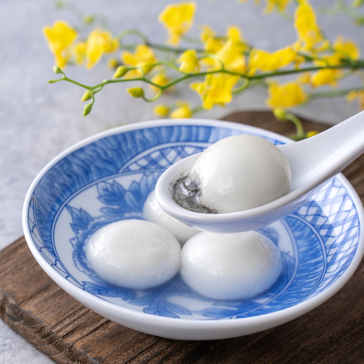4顆元宵熱量須爬整棟101消耗 掌握技巧健康吃 close up big tangyuan yuanxiao glutinous rice dumpling balls winter solstice festival chinese lunar new year food