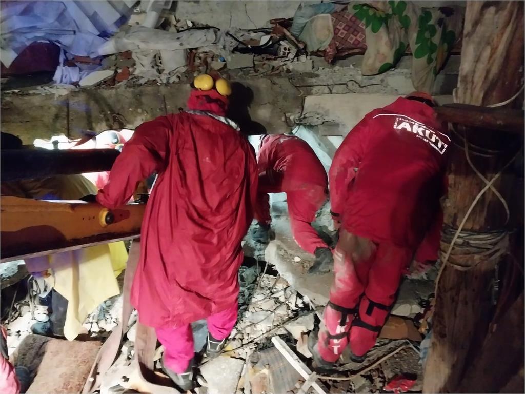 921時土耳其率先來台!搜救隊AKUT赴土救援:土耳其有難 台灣也會挺到底