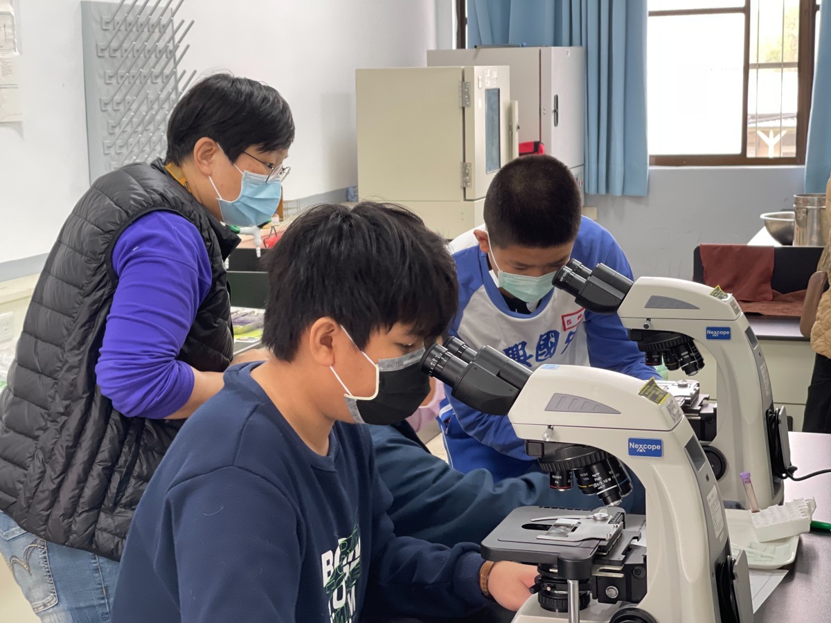 桃園東興國中「小獸醫」育樂營 學員掌握動物CPR技巧 img6136