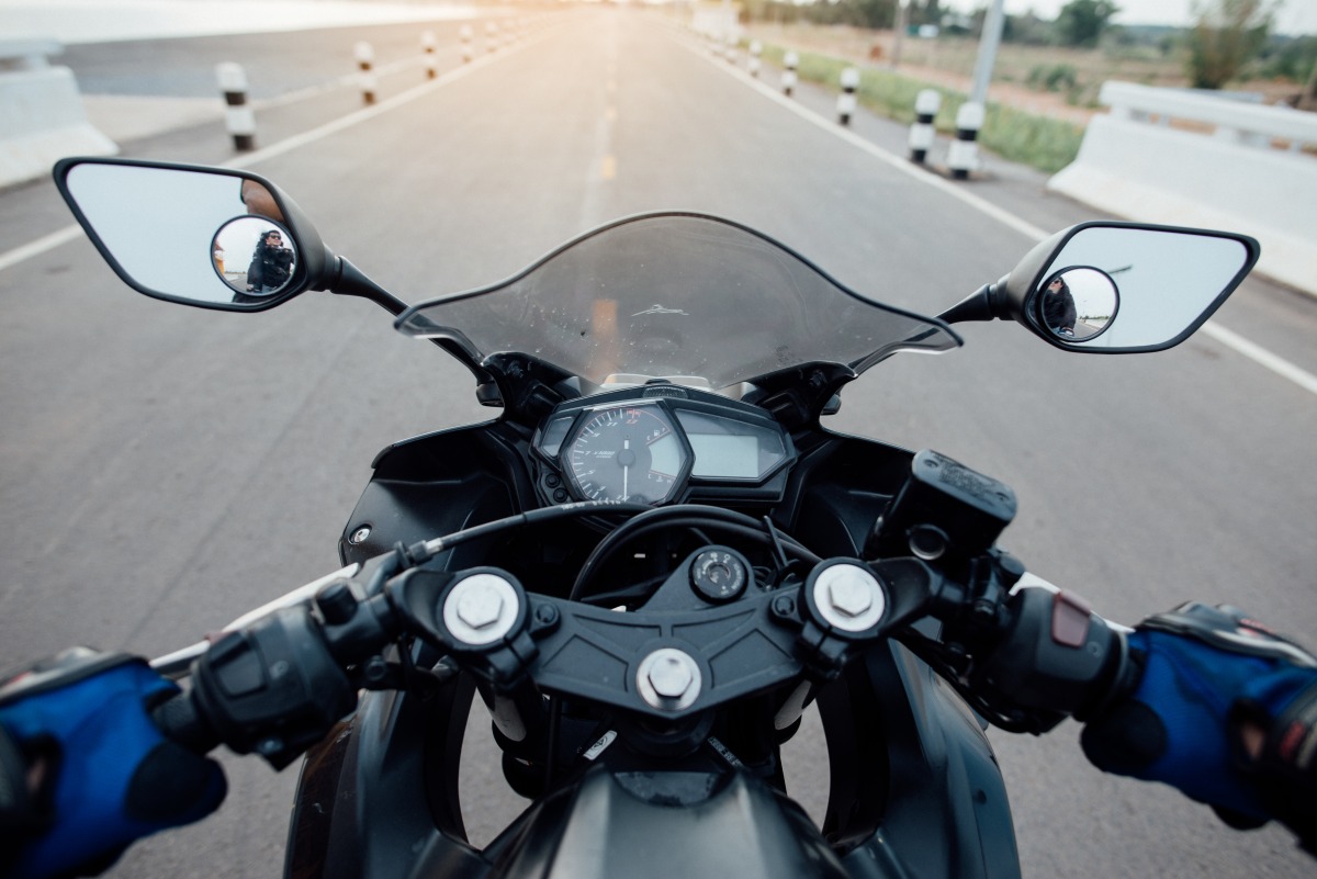 桃園監理站10/26前進復興區 辦理機車駕照考驗 rider motorbike road riding having fun driving empty road