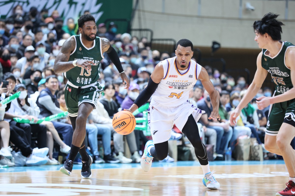 霍華德手感火燙 桃園永豐雲豹隊史首次3連勝 艾夫伯 2