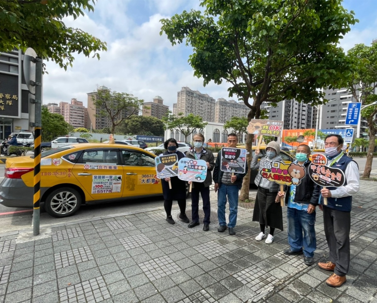 桃園監理站籲運輸業重視行人路權 養成良好行車習慣 1 1 1