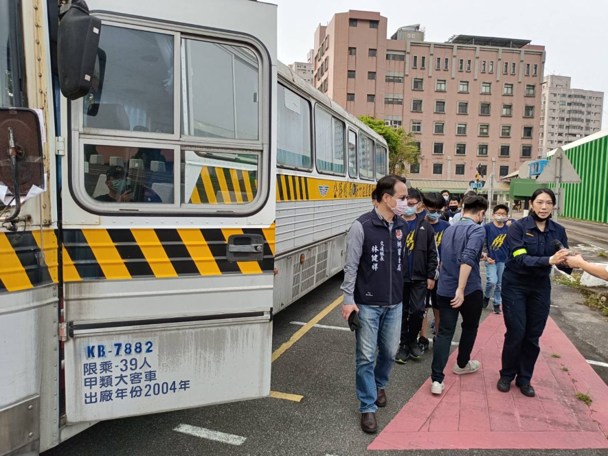 大型車事故頻傳 桃警辦實景展演警惕「內輪差」致命 163591 scaled