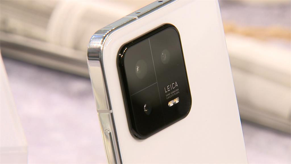 全球手機市場不樂觀 各大廠推旗艦機拚銷售