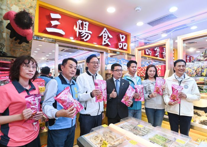 全台首間自助休閒食品量販店 中壢三陽食品獲經濟部「優良老店」肯定 20230317160143754