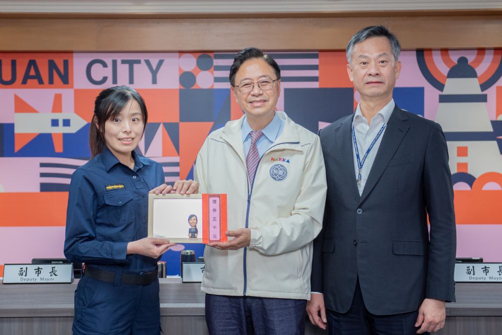 38婦女節!張善政表揚市府10女力 核給公假3天 2023381957 23 2