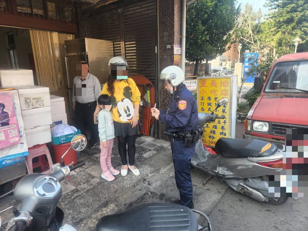 5歲童走失急哭 大溪警靠「米奇」助母女重逢 217831 scaled