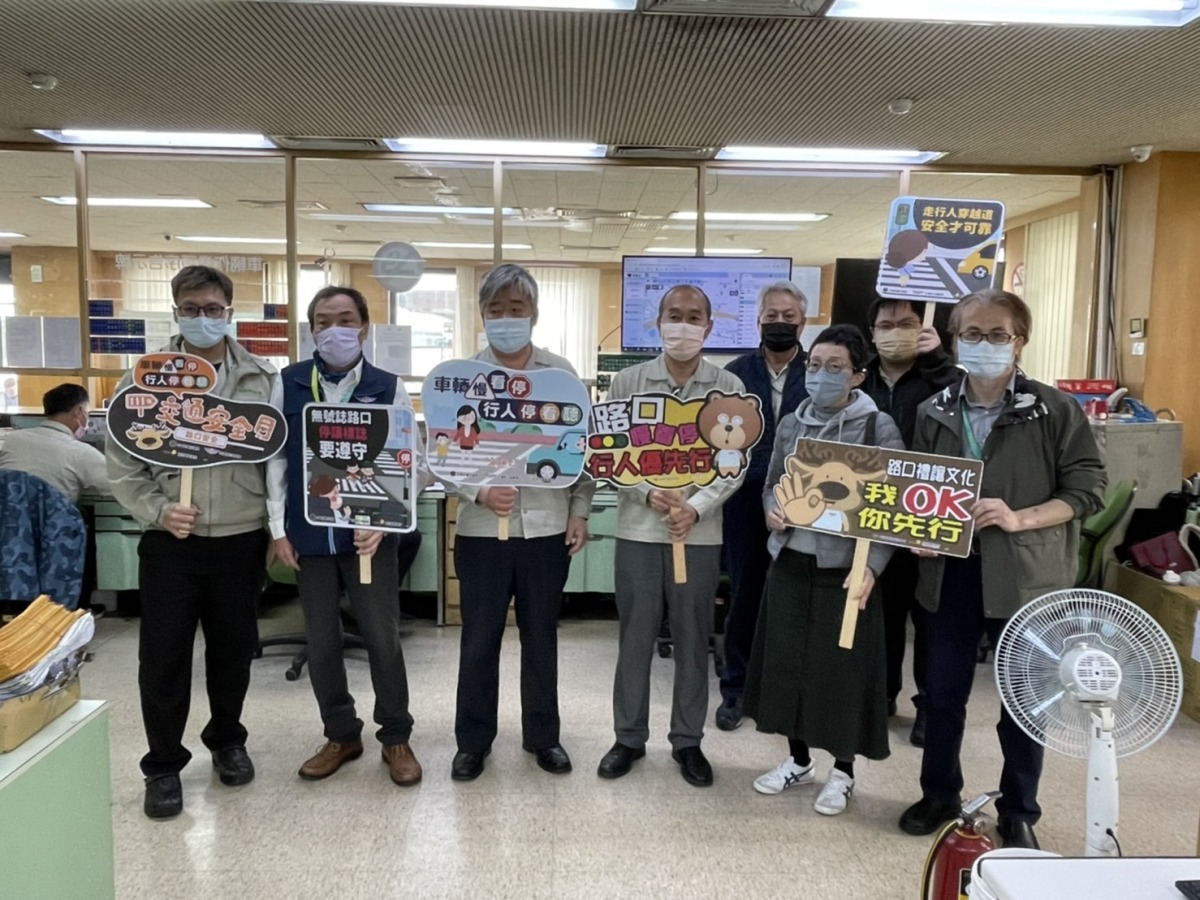桃園監理站籲運輸業重視行人路權 養成良好行車習慣 3 4