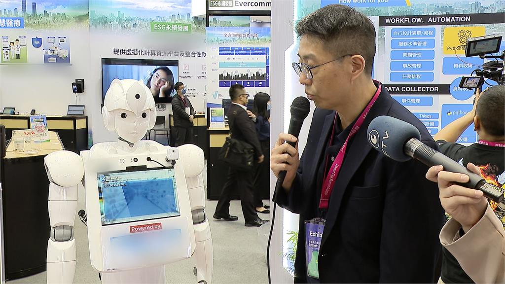 機器人取代警衛、幫寫情書 智慧科技助攻生活圈