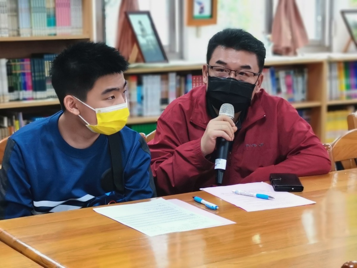 桃市家庭教育中心「青少年電影院」前進校園 認識多元性別、情感教育 5 1
