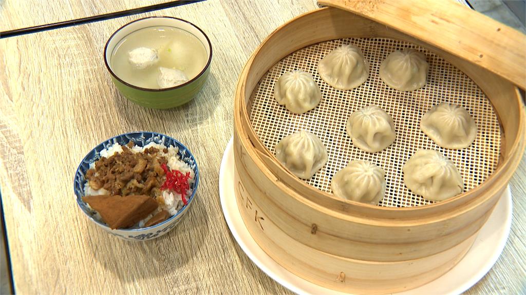 百元套餐抗通膨! 小籠湯包、滷肉、虱目魚丸湯