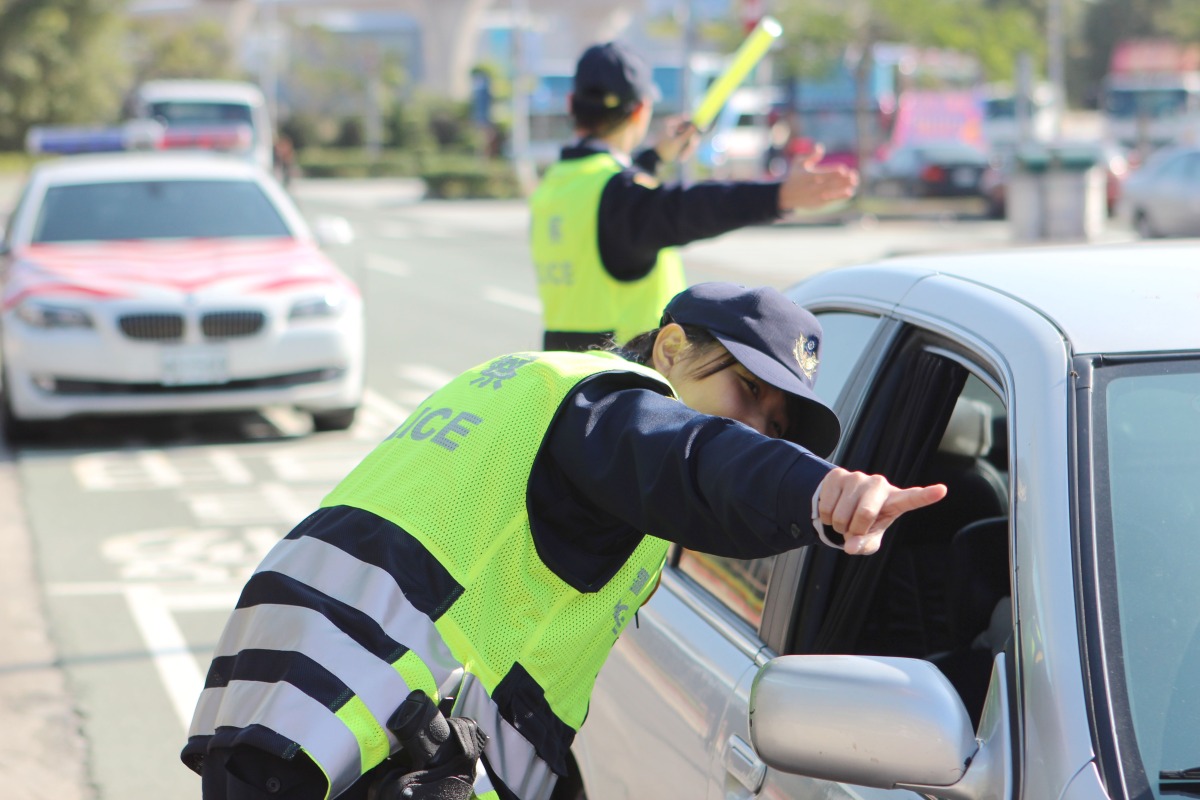 清明掃墓車潮多 國道警籲改走替代道路 6 0
