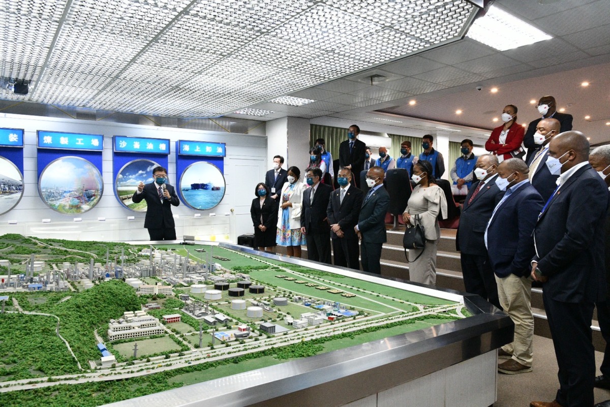 史瓦帝尼總理參觀中油桃園煉油廠 盼台、史互惠共榮 S 19759149