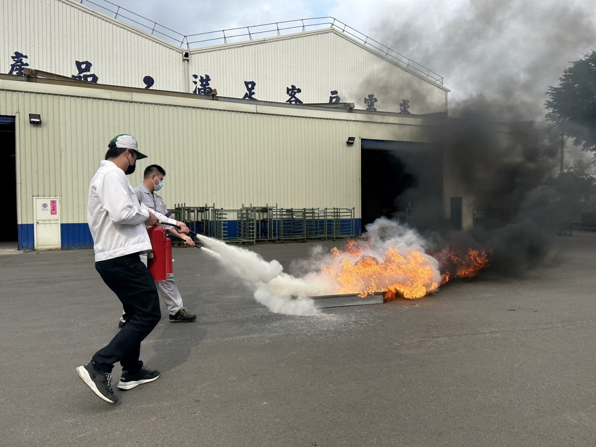 新屋工廠火警搶救演練 桃消出動20車、54人 S 3588151