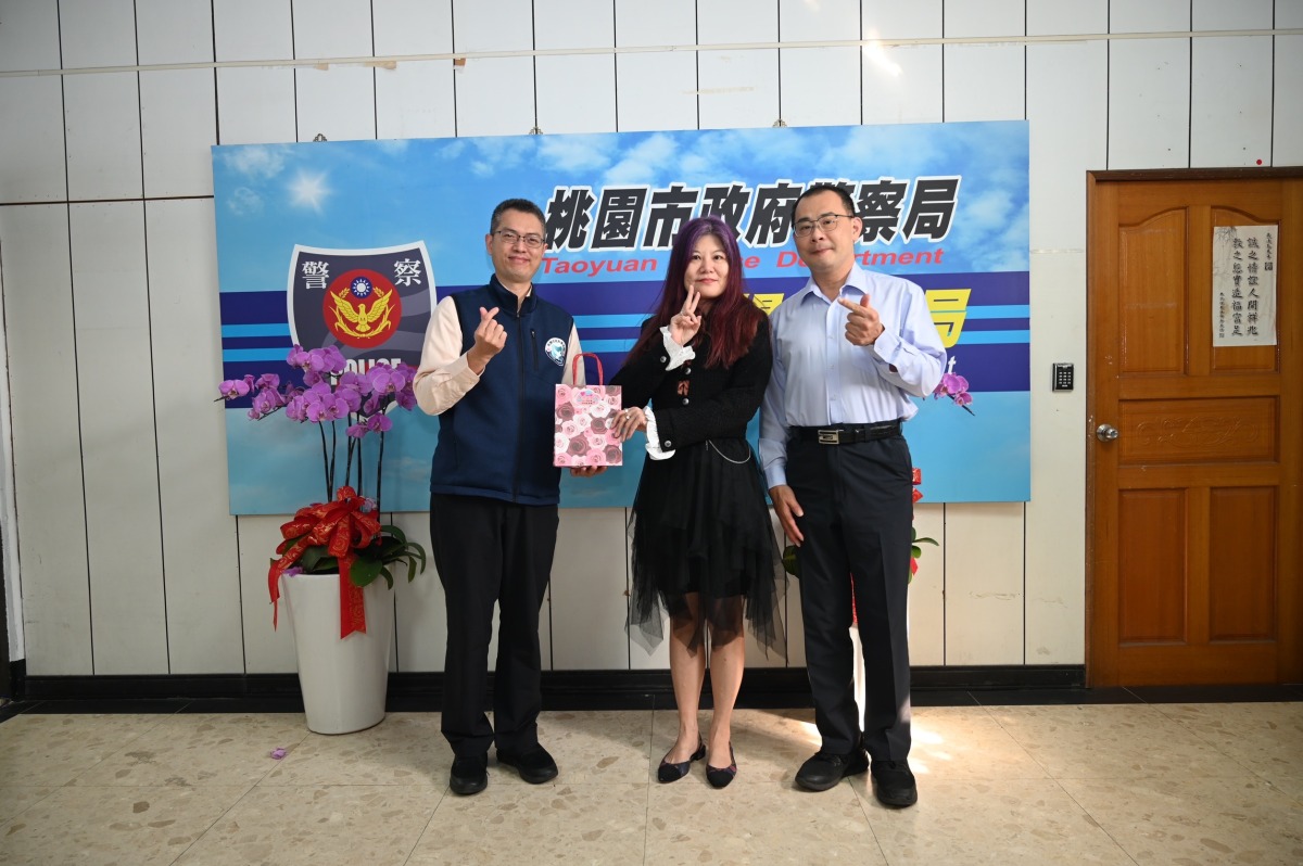 溫馨婦女節!楊梅警分局長贈保濕面膜 感謝女力付出 S 8126557