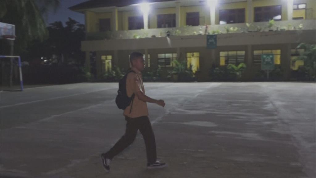 印尼古邦試辦5:30上課 學生、家長強烈反彈